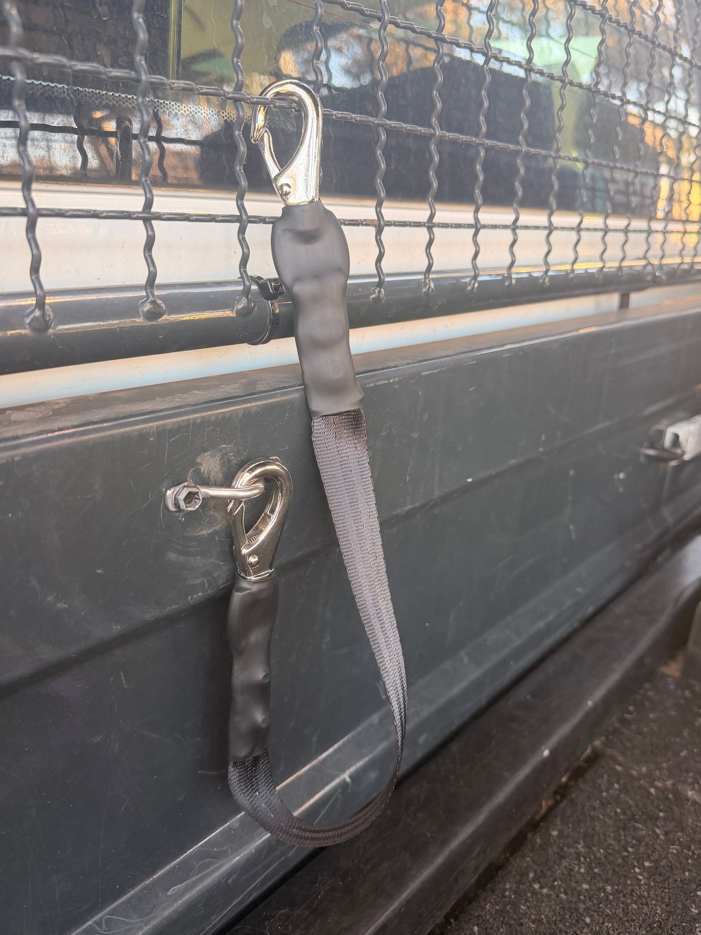 Ute tether lead